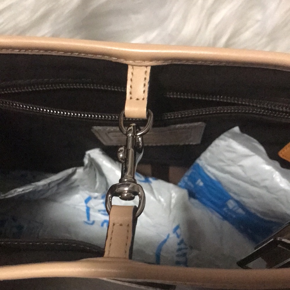 Coach City Metro Park F24341 Saffiano Brown Beige Leather Tote Bag - Picture 9 of 12